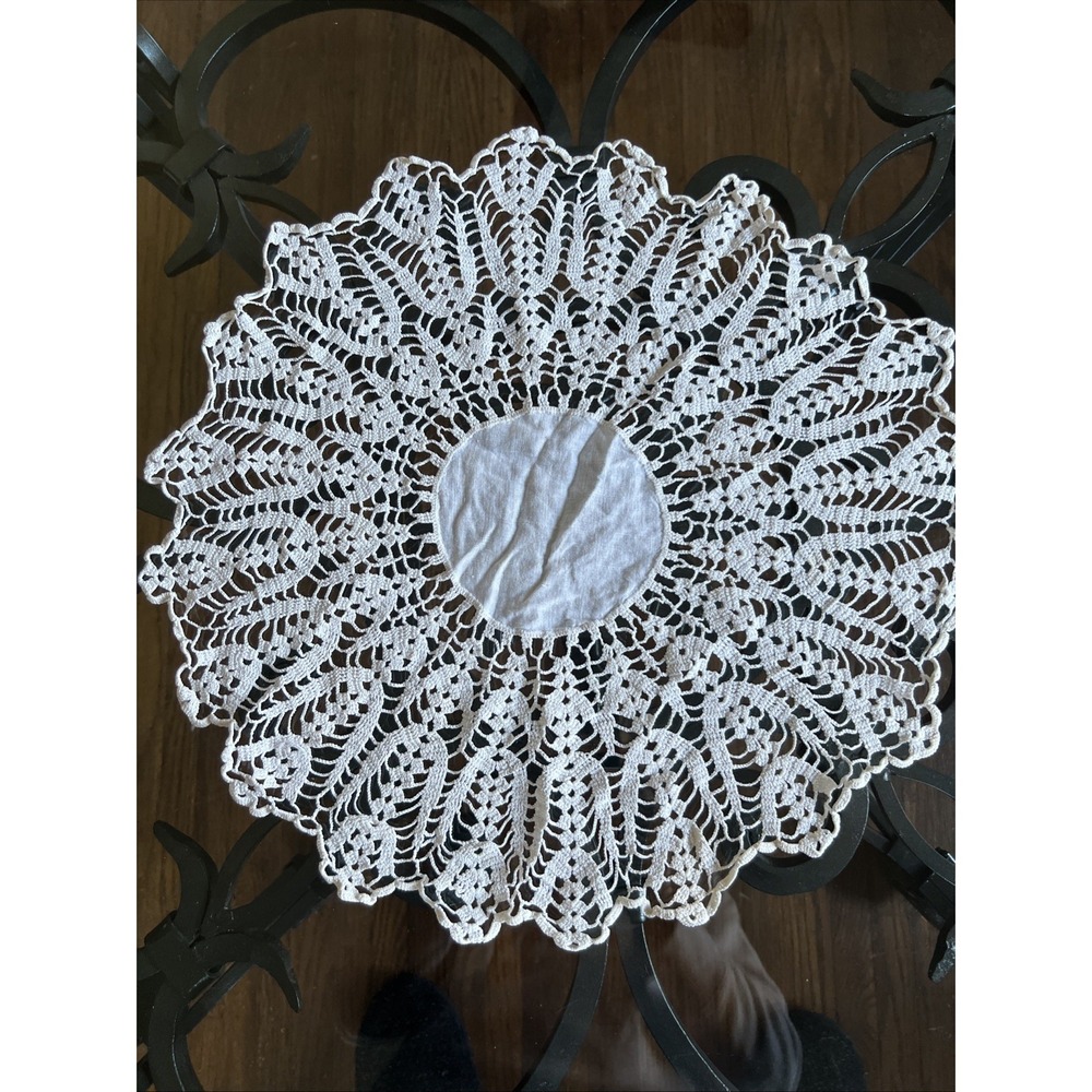 vintage doily handmade crochet 18 Inches Across Antique Circle Pattern